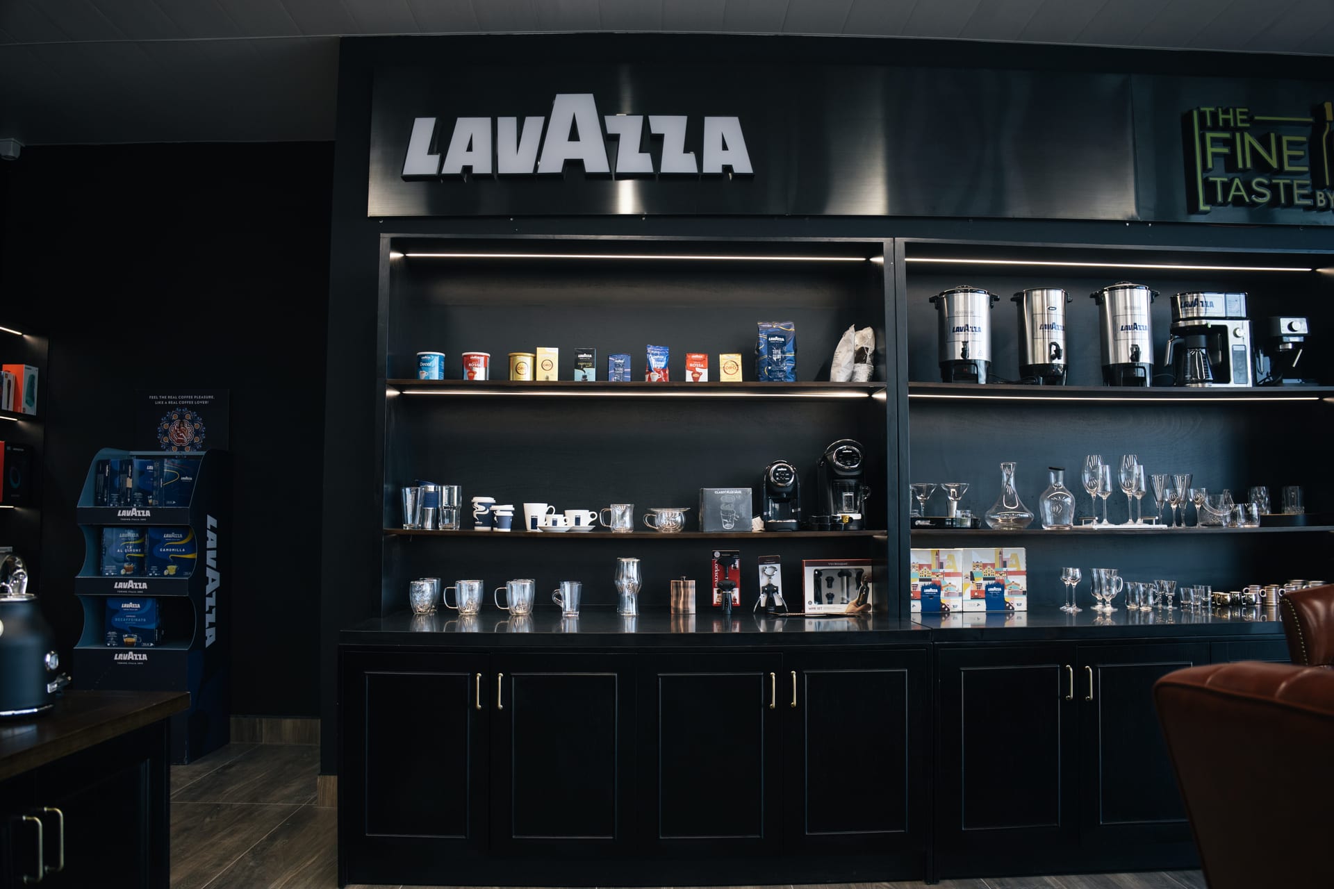 Showroom — gallery 2